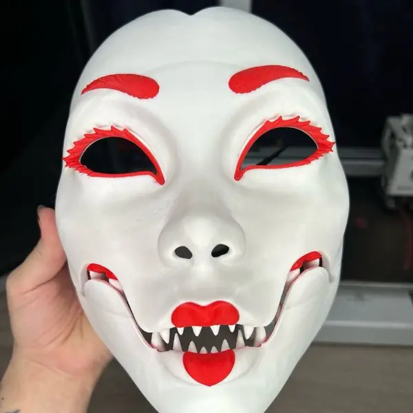 Máscara oni blanca impresa en 3D