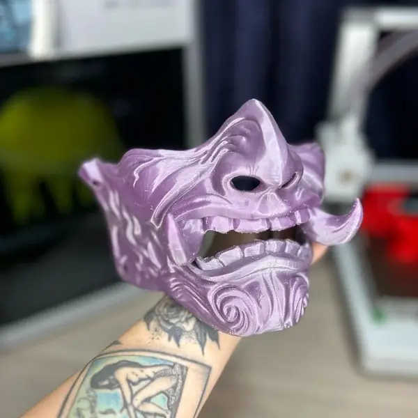 Máscara oni lila impresa en 3D