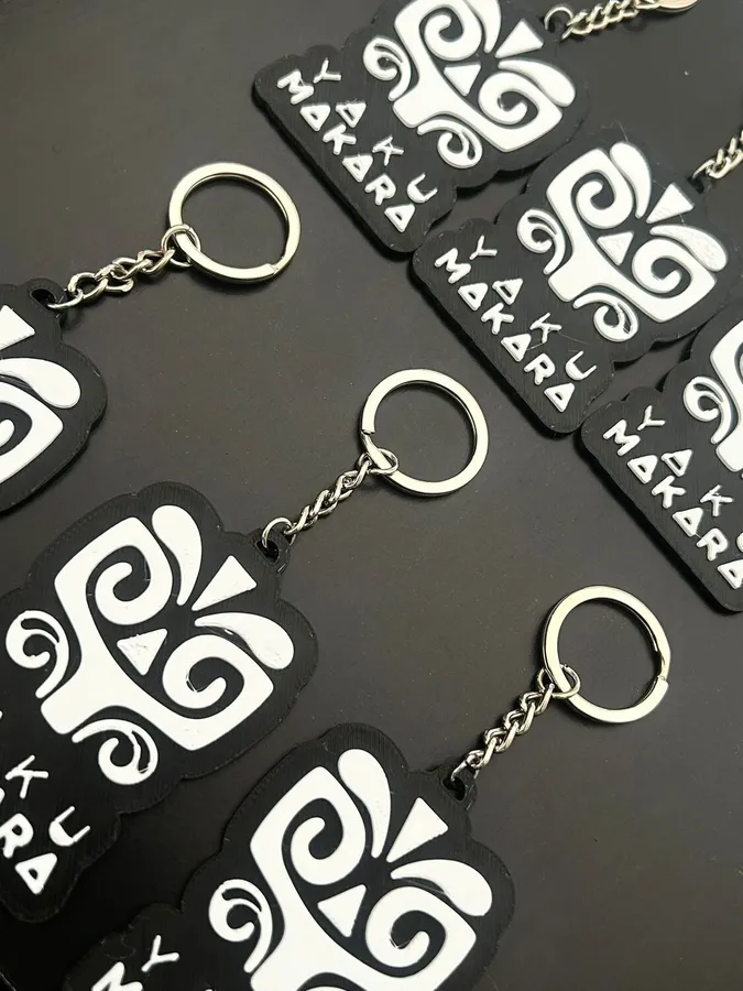 Llaveros personalizados impresos en 3D en serie