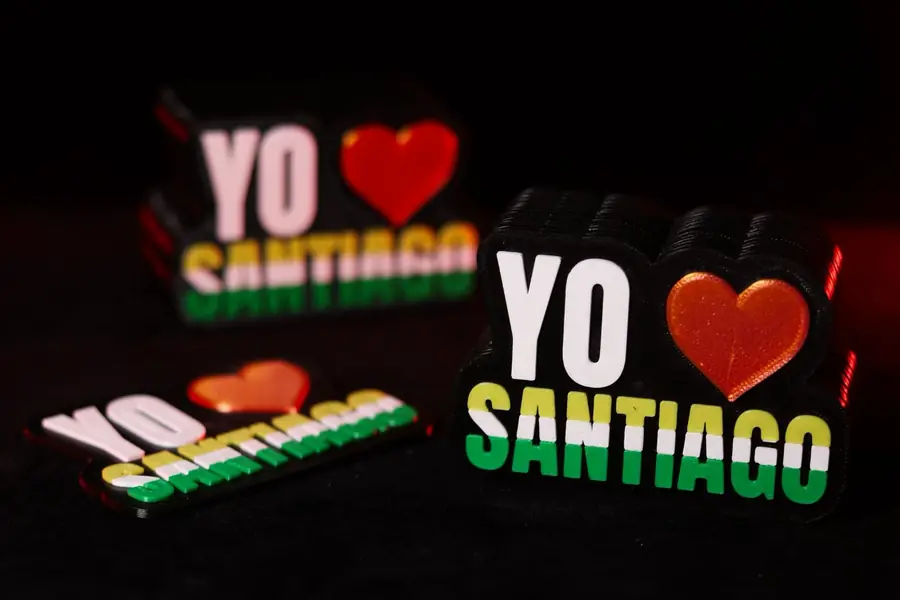 Souvenirs personalizados impresos en 3D en serie